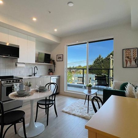 Hillside Oasis By Iris Properties! Victoria Exterior photo