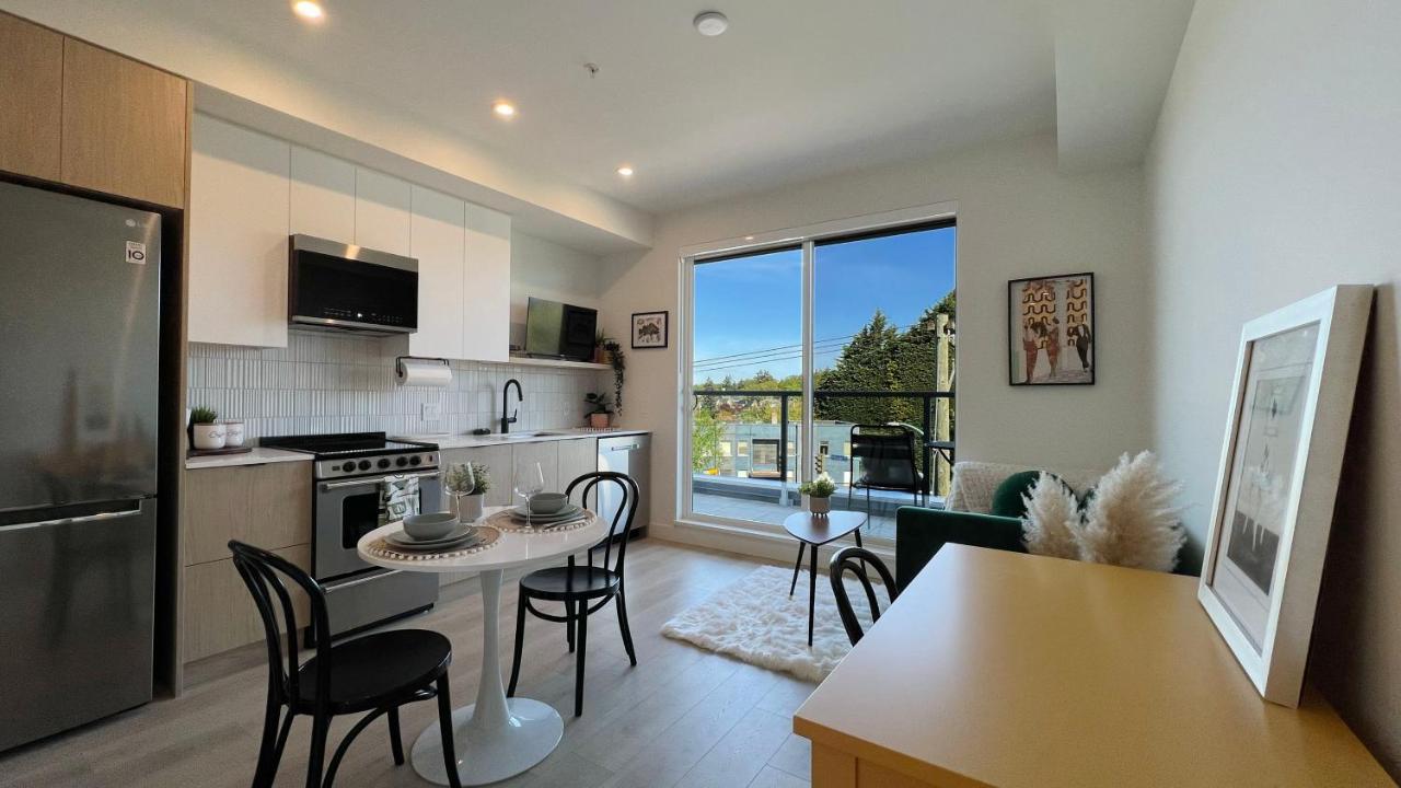 Hillside Oasis By Iris Properties! Victoria Exterior photo