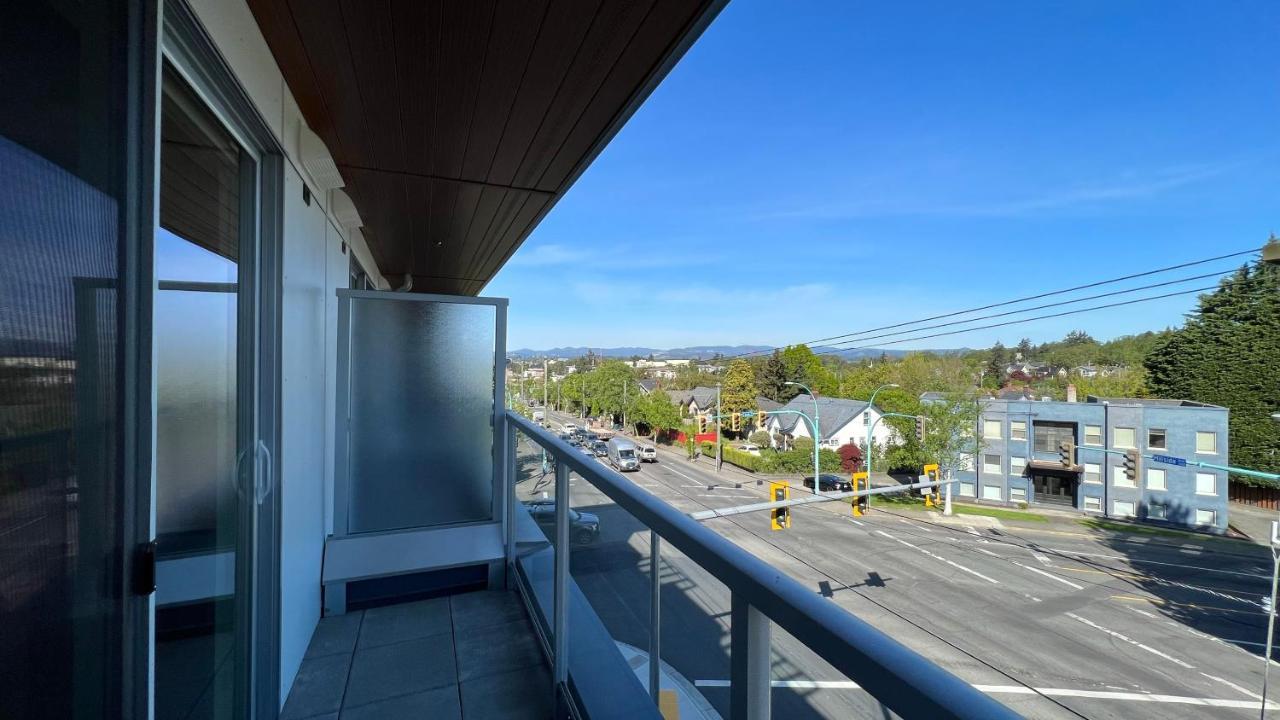 Hillside Oasis By Iris Properties! Victoria Exterior photo