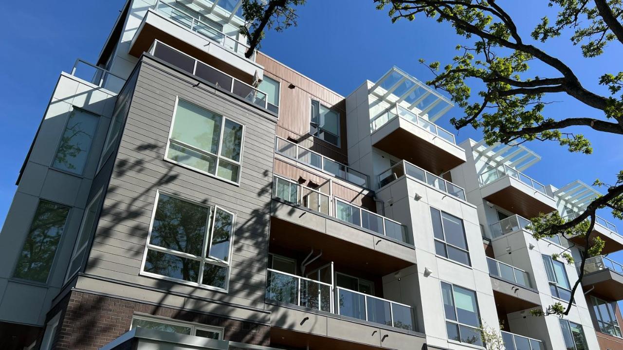 Hillside Oasis By Iris Properties! Victoria Exterior photo